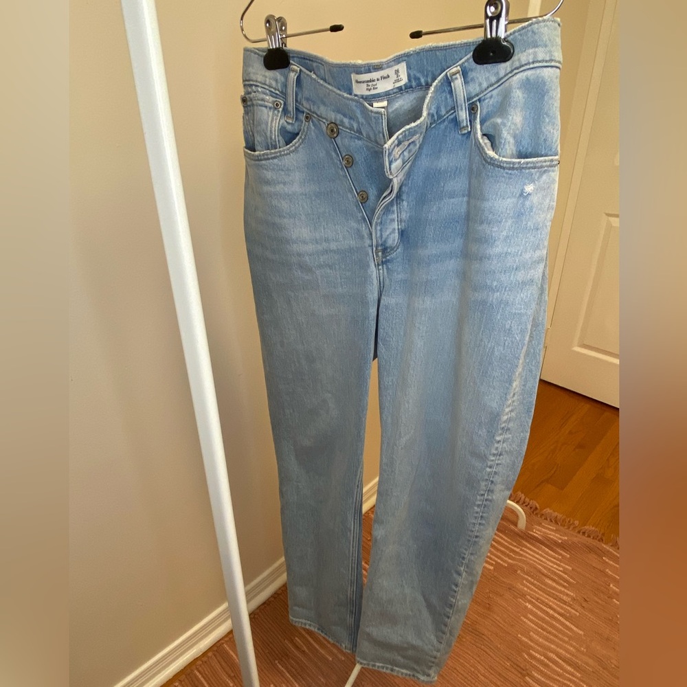 Women's Curve Love Crossover High Rise Dad Jean Light Wash